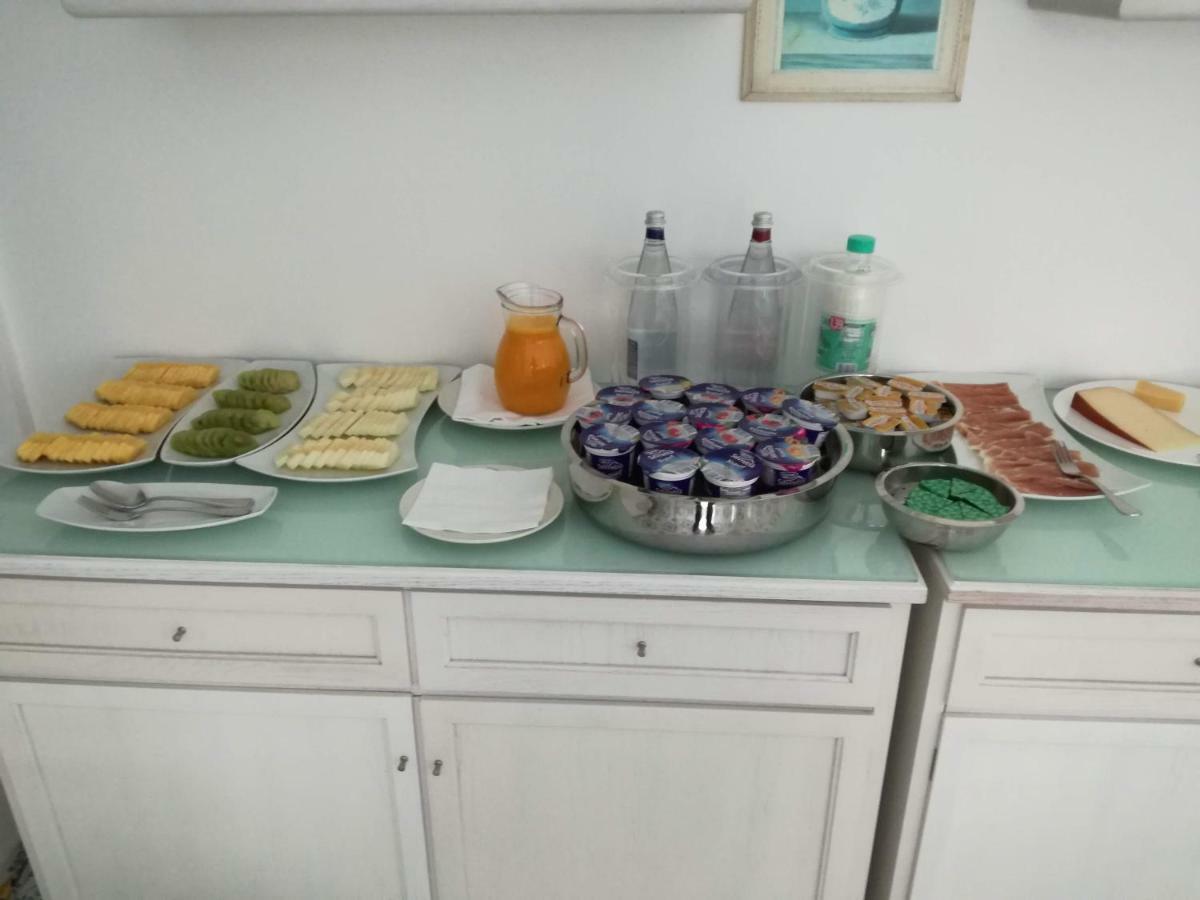 호텔 커내스터 카프리 외부 사진